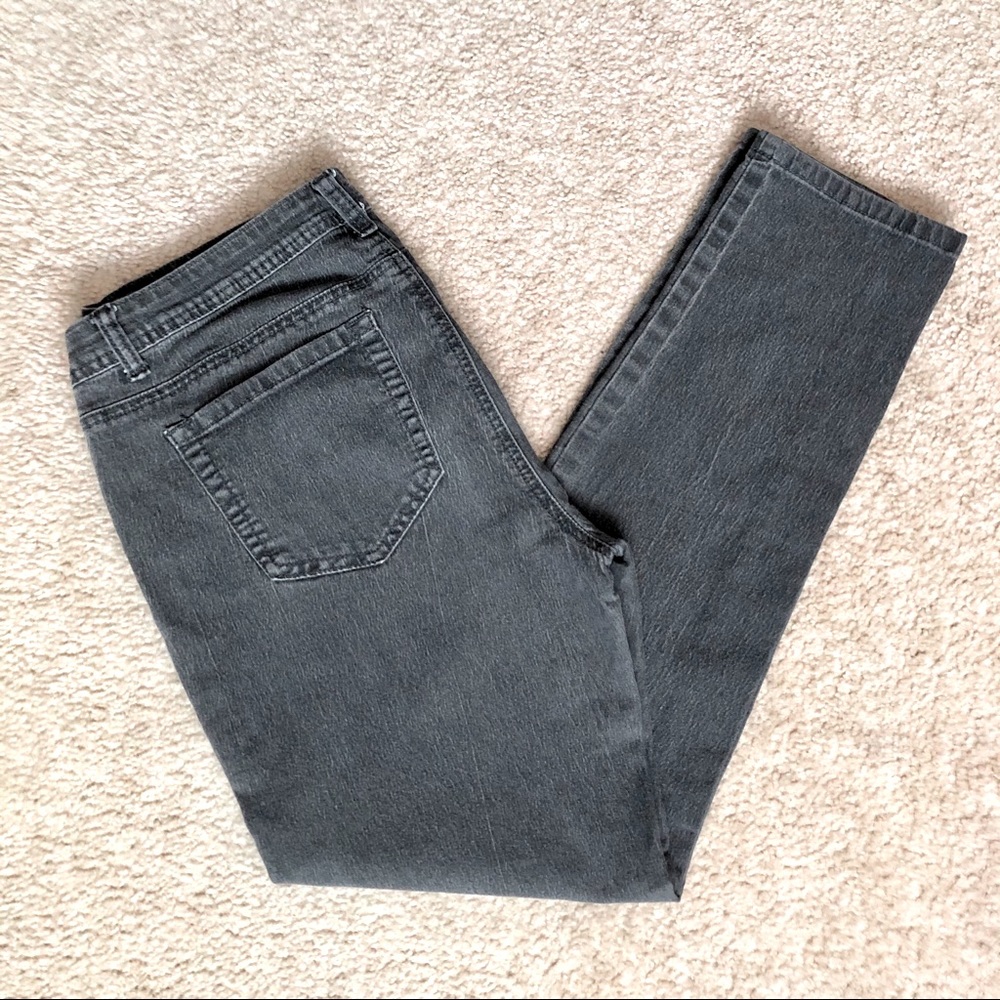 Forever 21 Gray Mid Rise Denim Jean